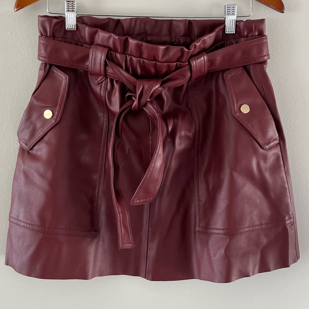 Zara maroon faux leather skirt L